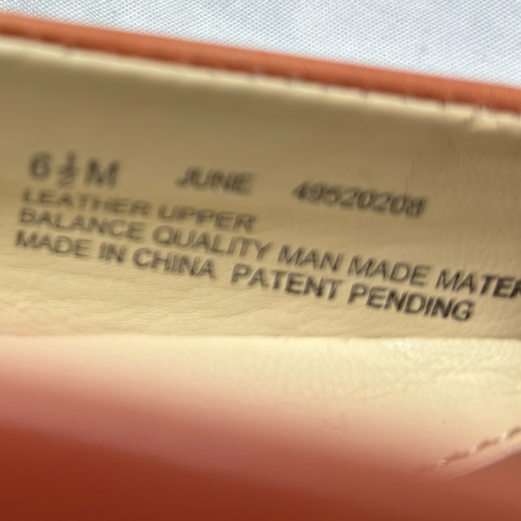 Naturalizer Loafers sizr 6.5 Two Tone Brown Leather Slip On Comfort Shoe Classic - Picture 7 of 8